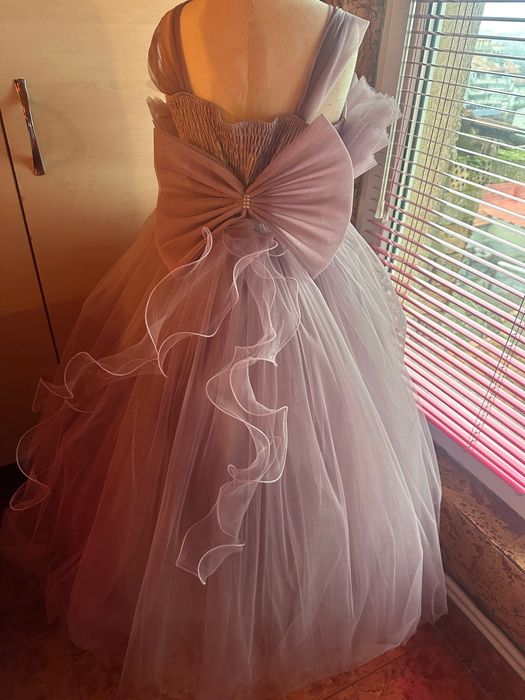 Детска лилава рокля с панделка и камъни