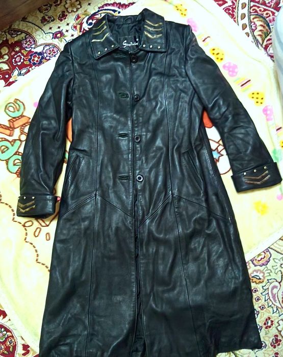 Женская Плащ кожи