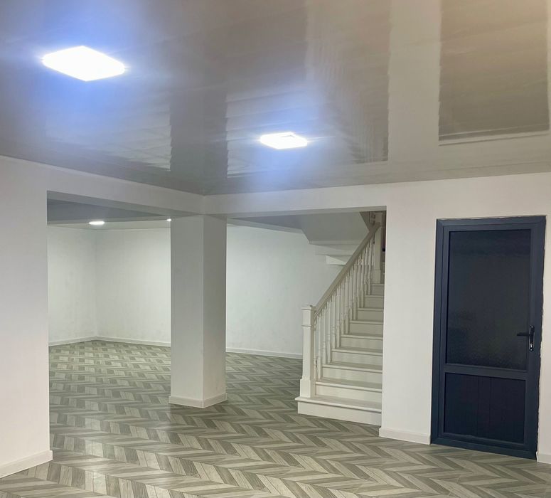 Tutzorga yetmasdan Uy sotiladi 2,2 sotix 6 xona