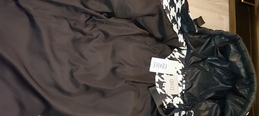 Geacuta schi, snowboard, model actual si deosebit, cu eticheta, S