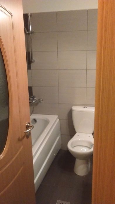 Închiriez apartament cu o camera