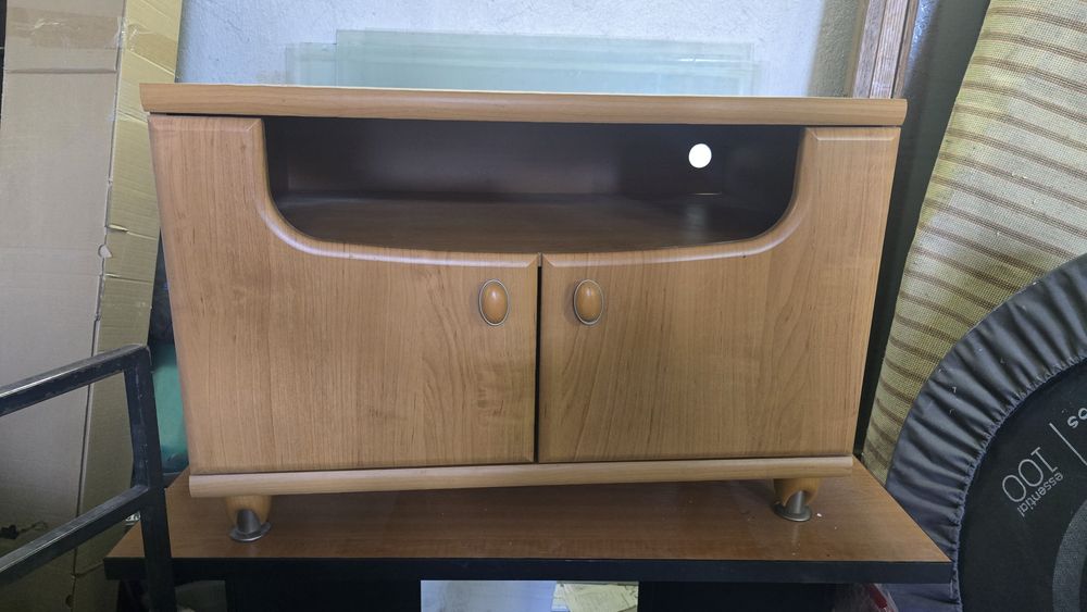 Телевизонен шкаф!