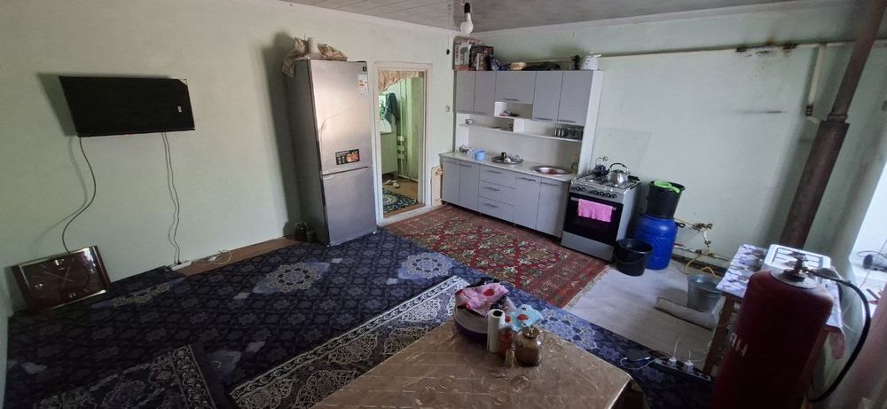 Уй сатилади  газ свет сув бор