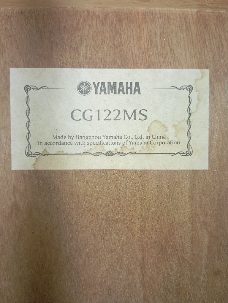 Продаю гитара YAMAHA CG122MS