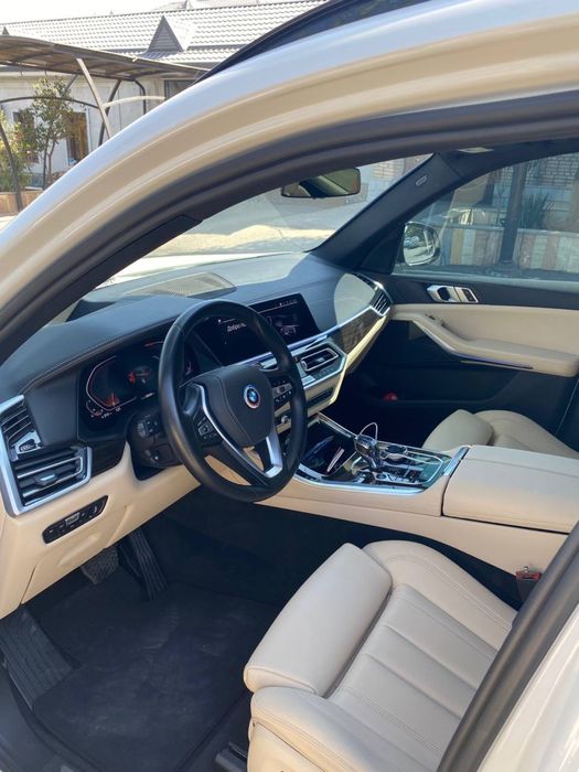 BMW X5 2020.