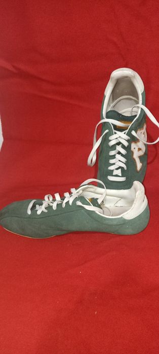 Карра обувки номер 42 (по етикет 44)