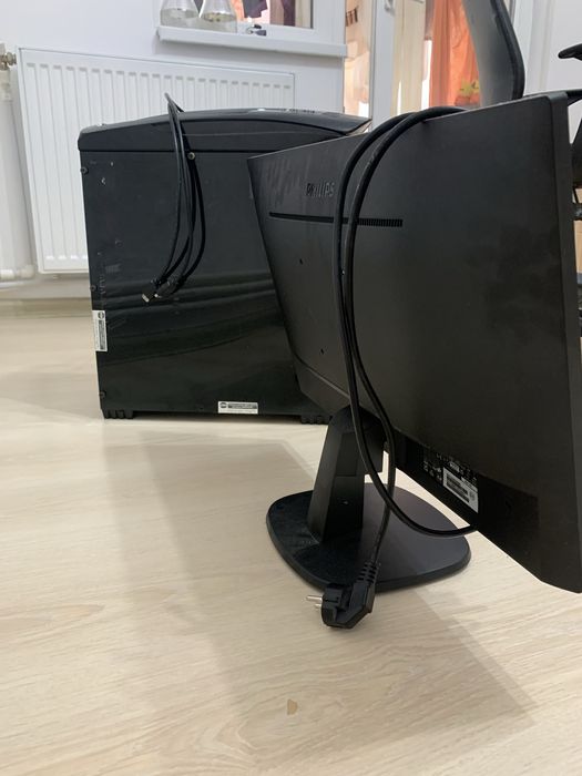 Vand Calculator Gaming Myria+Monitor Philips 75Hz