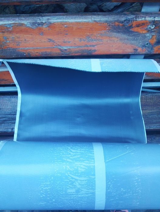 Продавам само залепваща лента