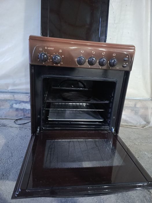 Gaz plita sotiladi yengi