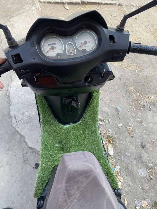 Скутер 150 куб сотилади