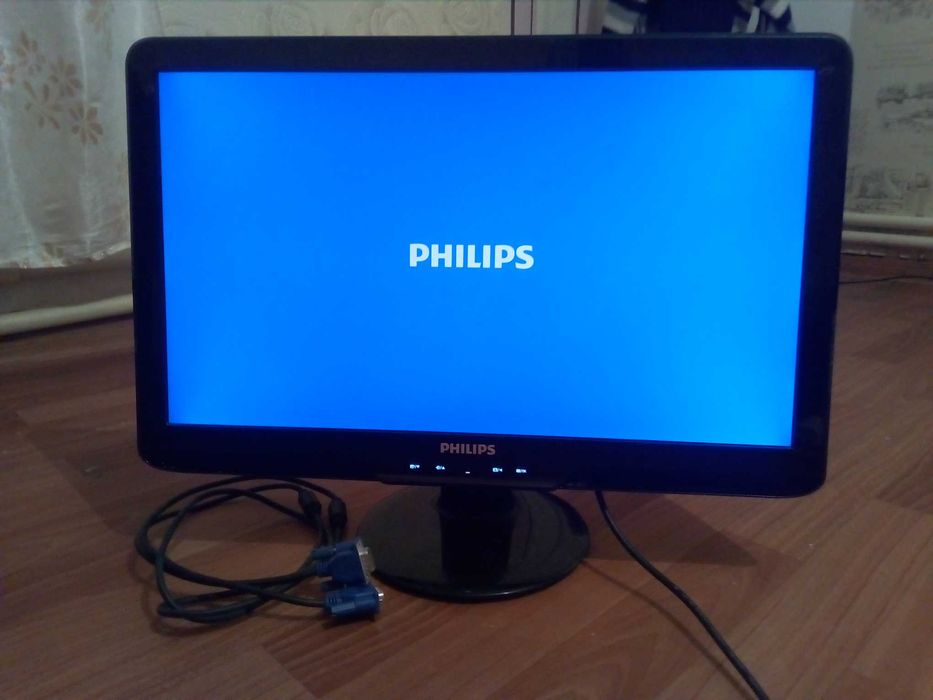 Монитор 22 дюйма.