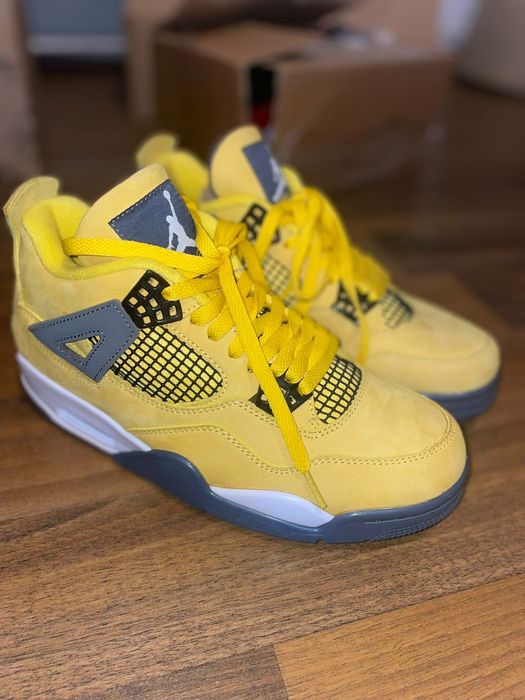 Jordan 4 Taxi noi