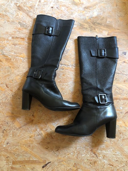 Cizme negre din piele cu puțin toc