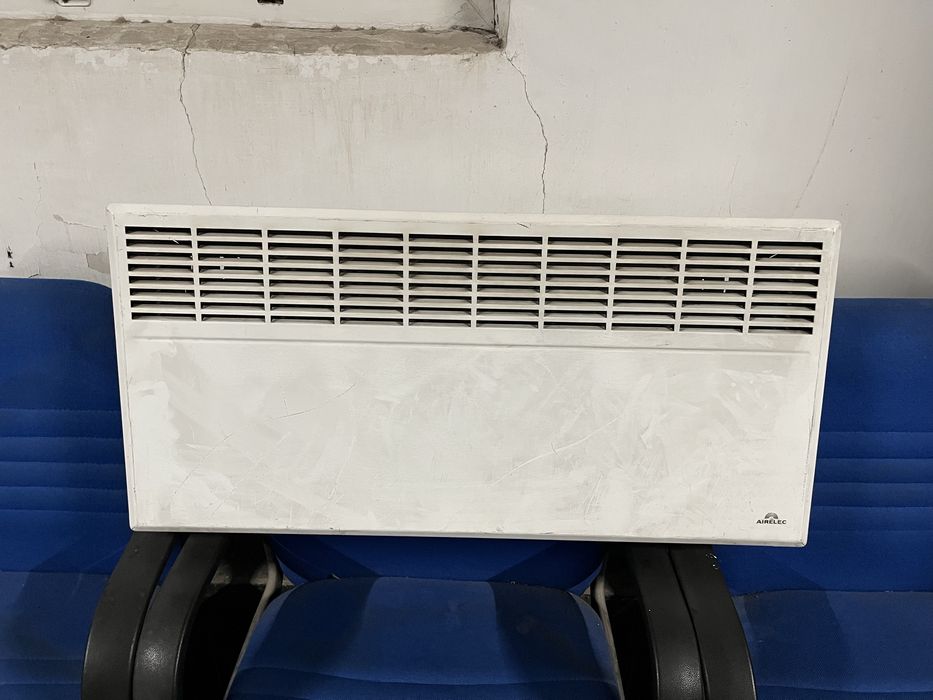 Продам настеный обогреватель