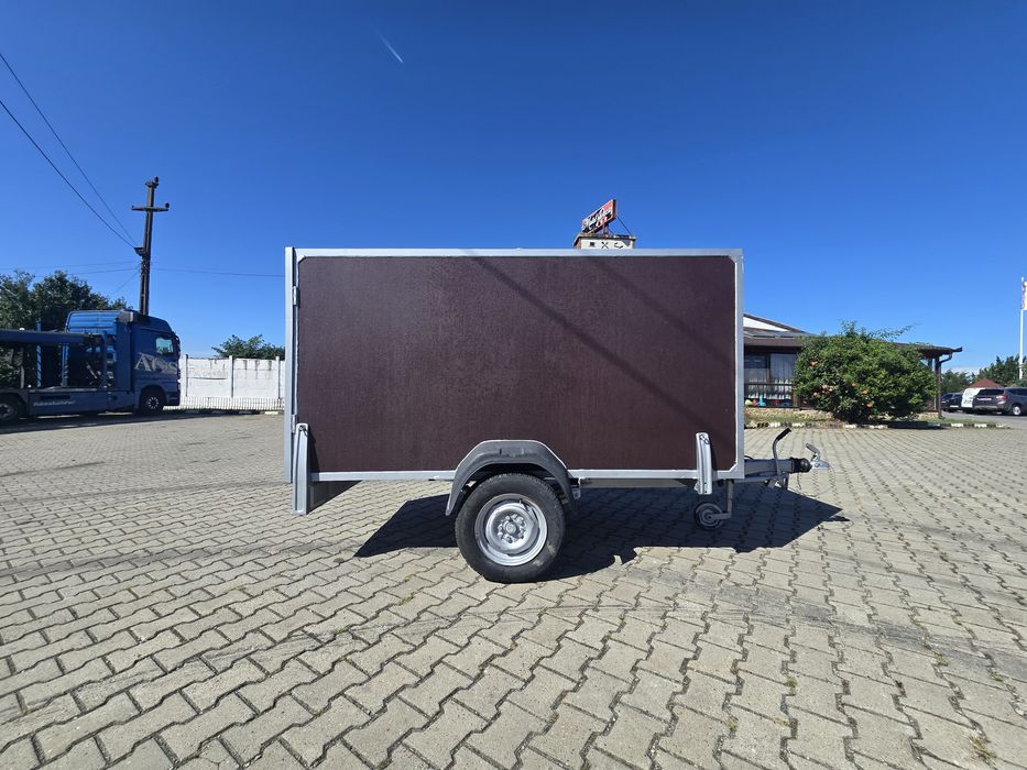 Remorca cub 750 cu sistem de franare