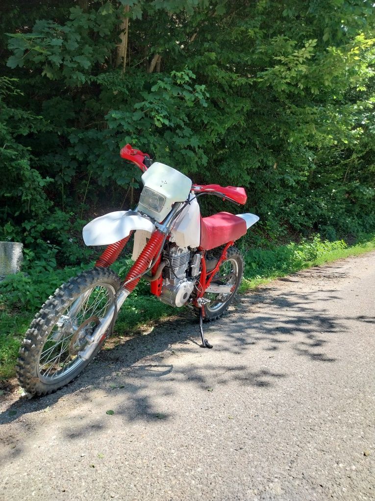 Yamaha TT 600 cc