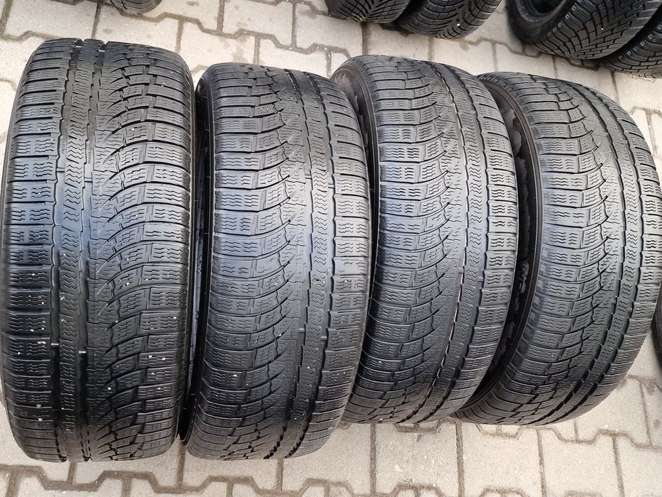 235 55 17 Nokian