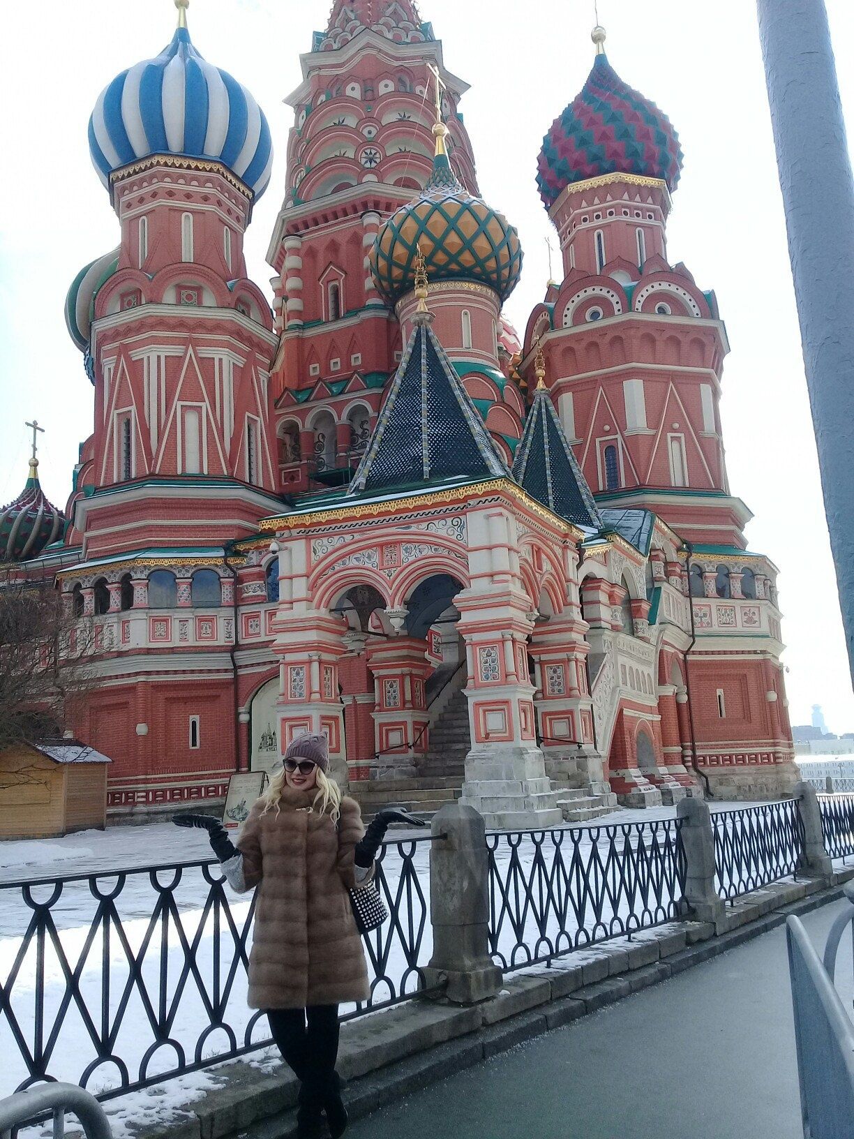Шубка кофейного цвета