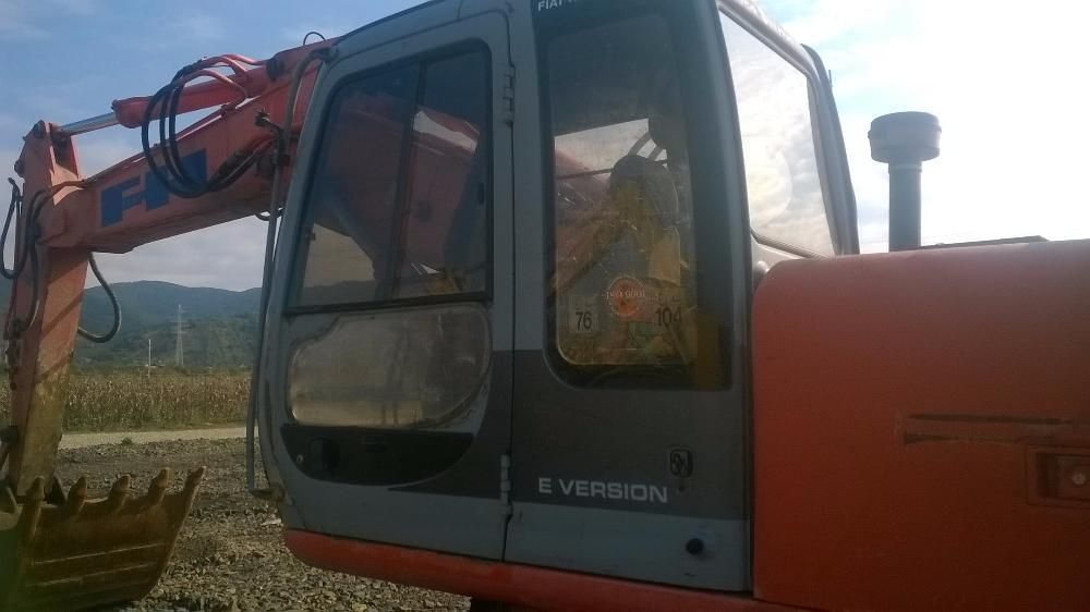 Fiat Hitachi EX215,dezmembrez,cabina,brat,cupa,motor,role,hidromotoare