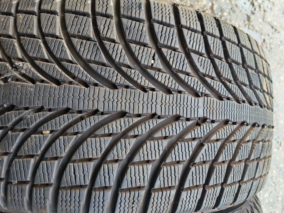 2 Anvelope iarna Michelin 265.40.21