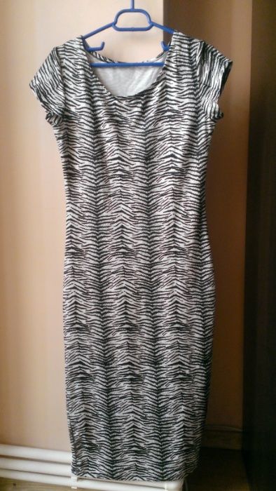 rochie midi peste genunchi noua cu eticheta