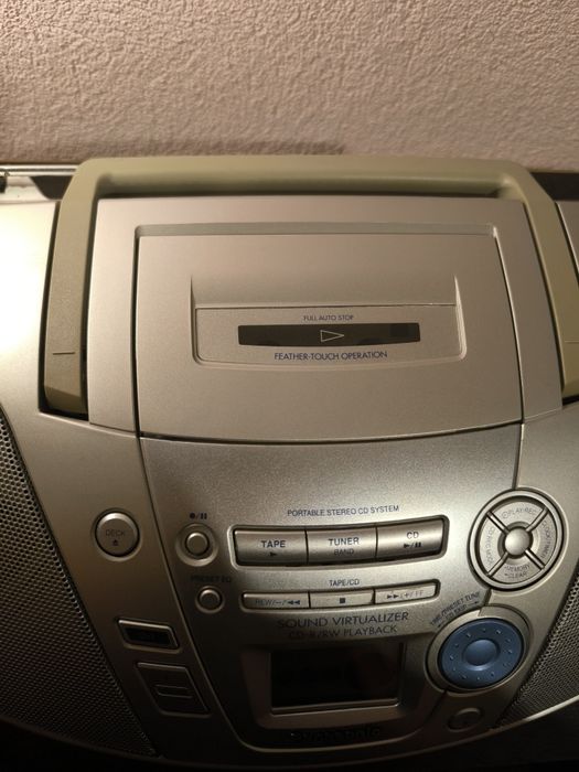 CD радиокасетофон Panasonic RX - ES 22