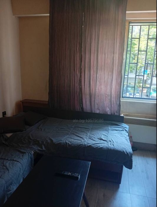 Обзаведена стая за работеща жена Дружба 1