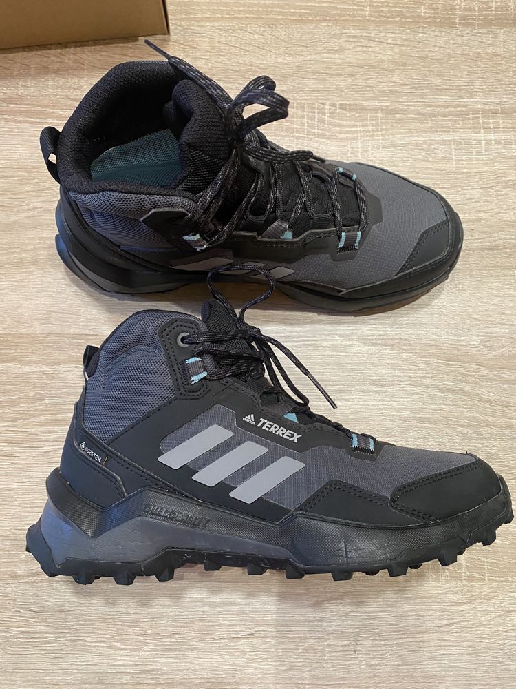 Adidas Terrex AX4 MID GTX W туристически дамски обувки