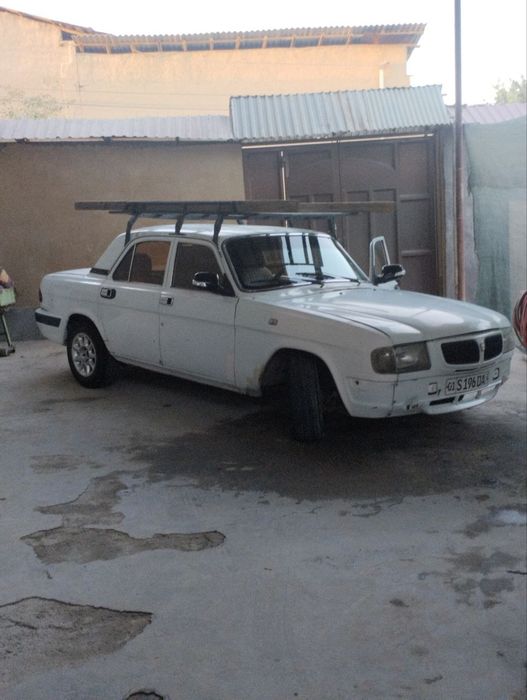 SROCHNOOOOO moshina sotiladi