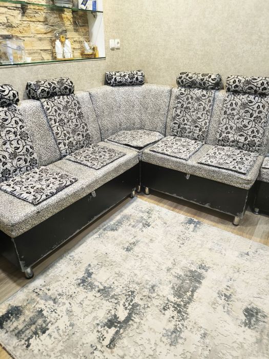 Продается уголок