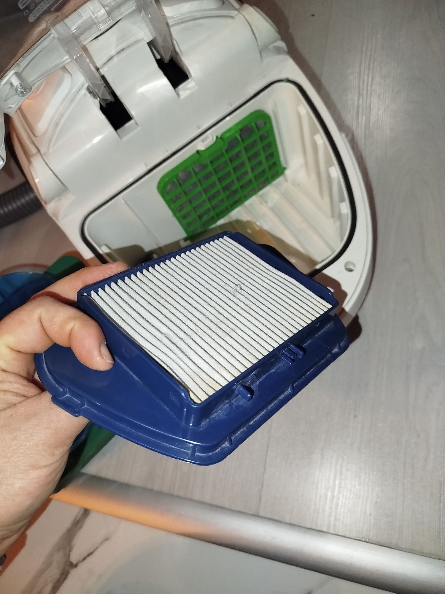 Прахосмукачка rowenta 1800w cyclonik