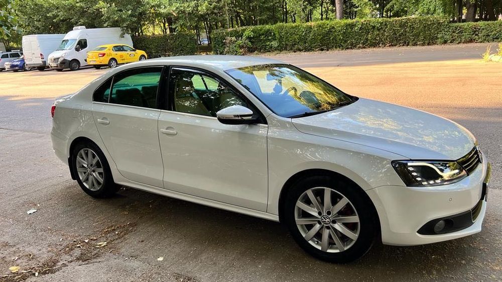 VW Jetta 2.0 TSI DSG Highline, 210 cai, automata, origine România