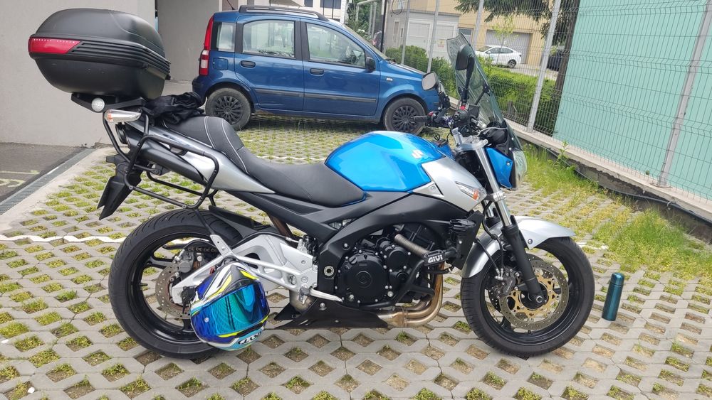 Suzuki gsr600 an 2009