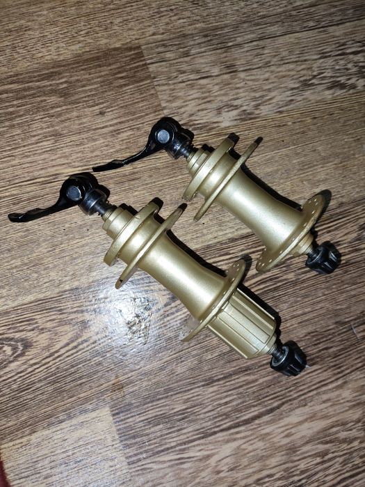 Втулки , граната и запчасти на велосипед