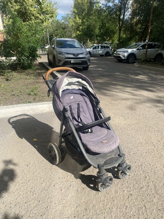 Продам коляска joie