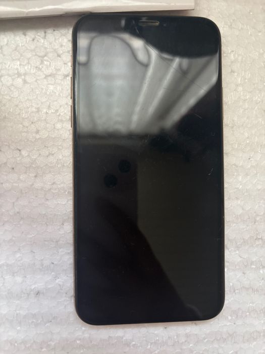 Iphone xs, crapatura pe folie nu pe ecran