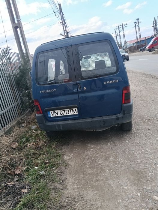 Auto utilitara Ford trasnit