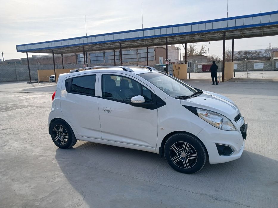 Chevrolet Spark sotiladi