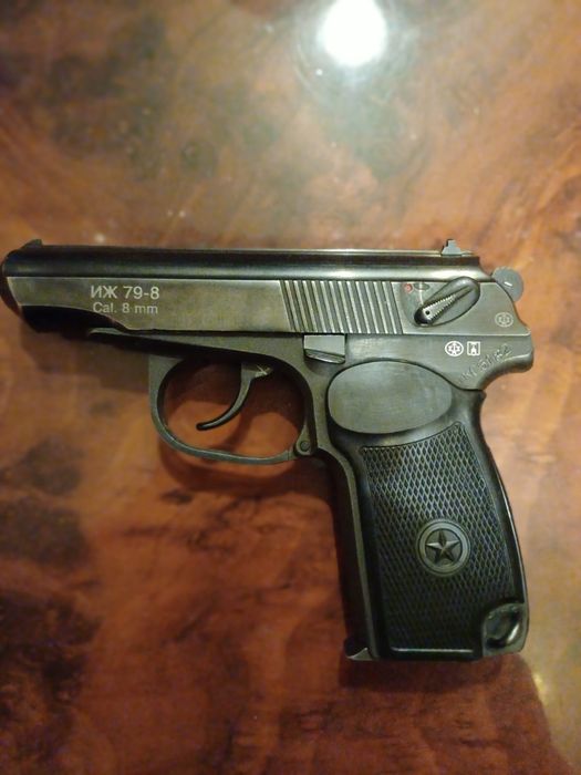Газовый пистолет ИЖ 79-8