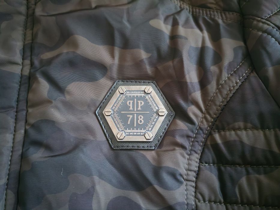 Geaca Philipp Plein marimea M,model army