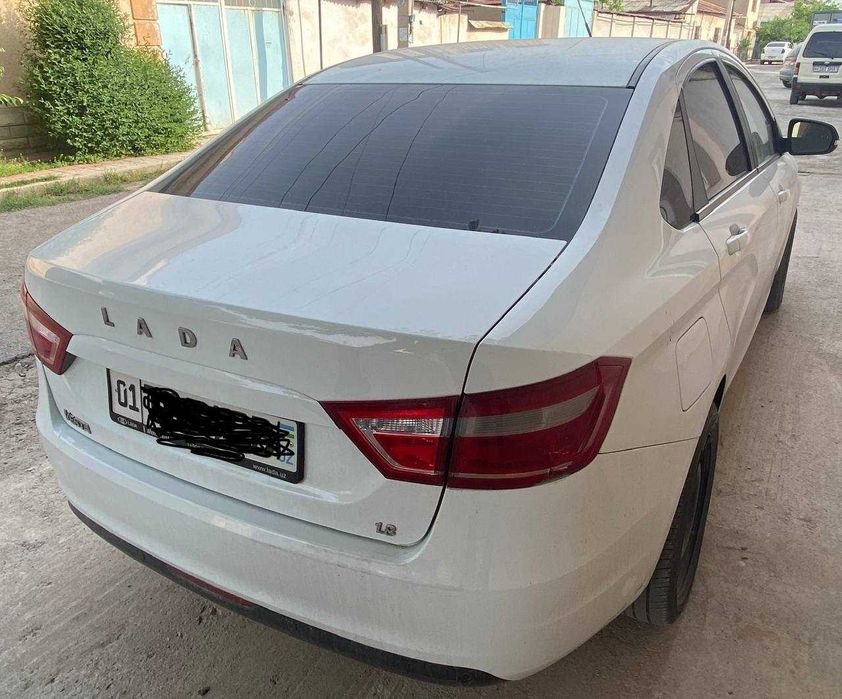 Lada Vesta 1.8 (2018)