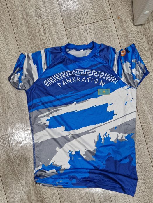 Рашгард для ММА.