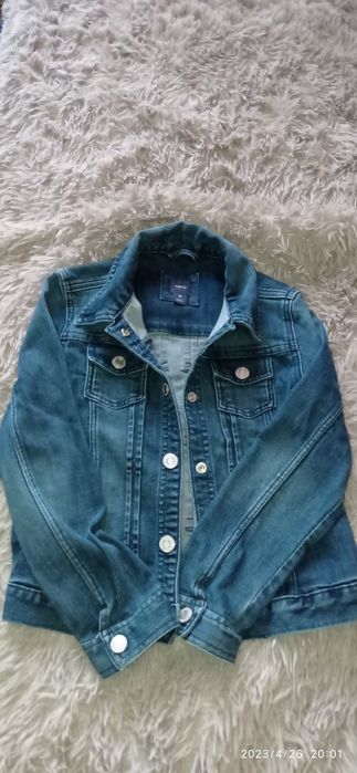 Продам джинсовку для девочки