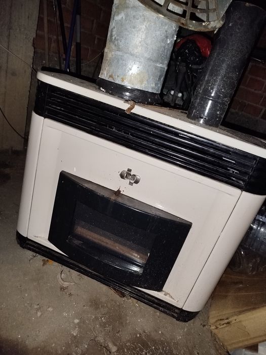 Vând convector pe gaz