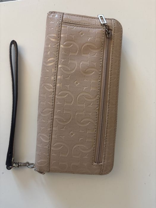GUESS оригинално портмоне