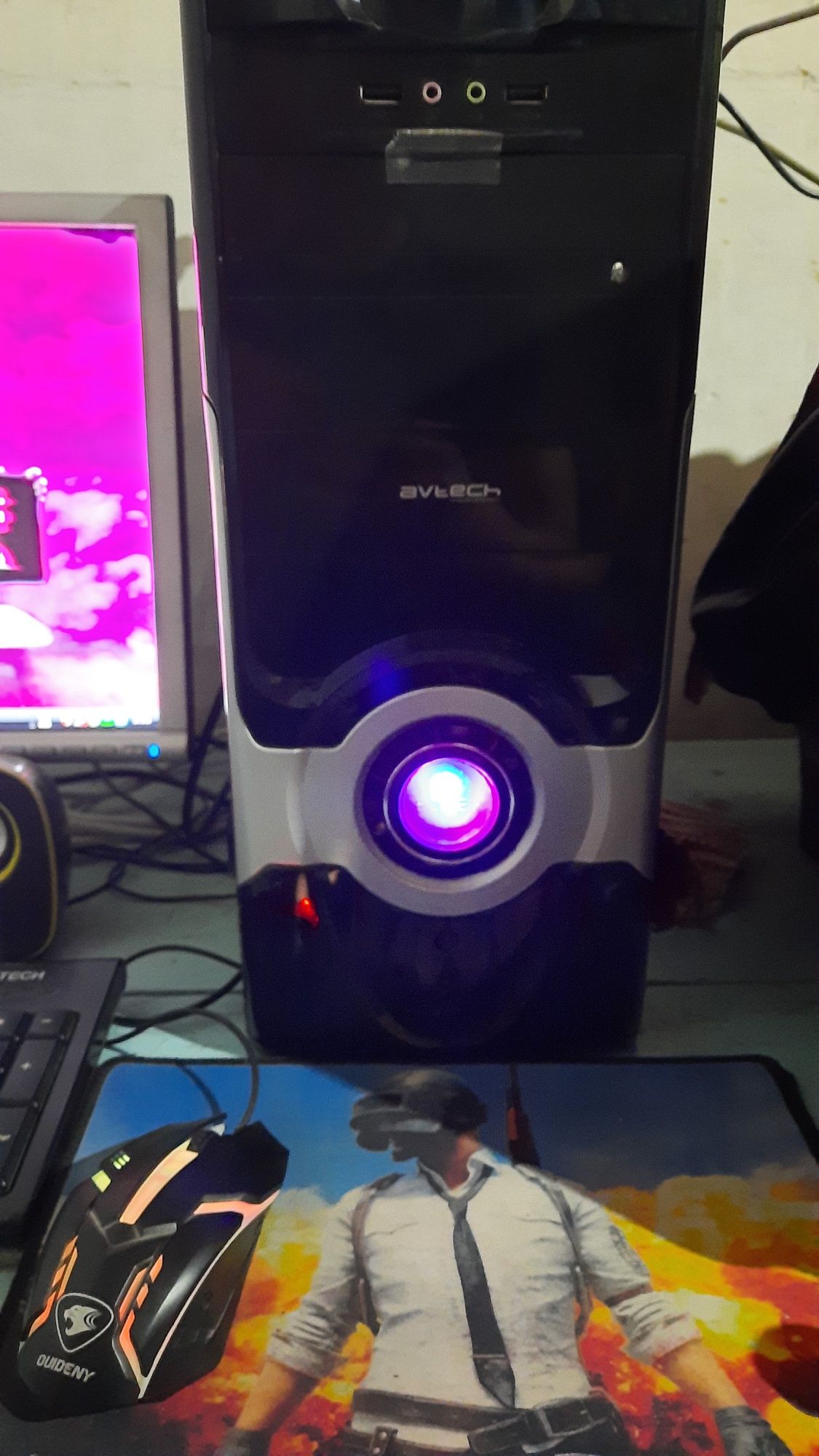 Stol Komputer Asus