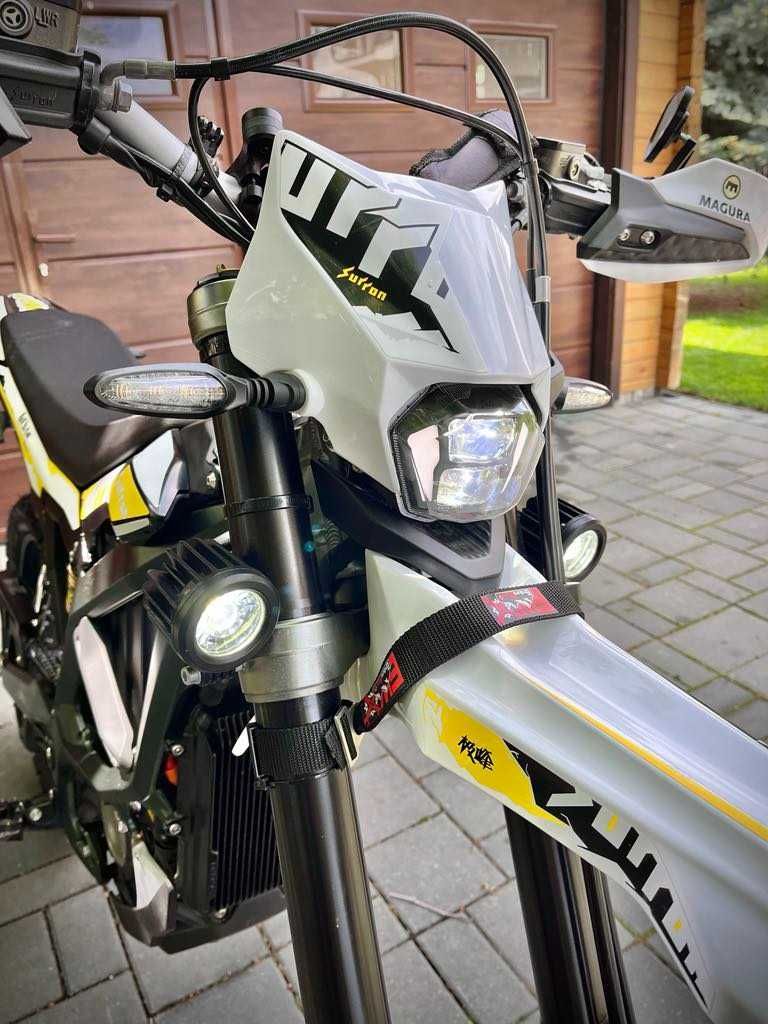 Motocicleta electrica Sur-Ron Ultra Bee "R" / "T" ca noua + accesorii