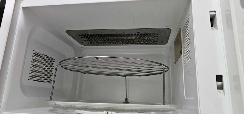 Cuptor cu microunde si grill Orion model OM-023D 23 Litri ,1400 wati