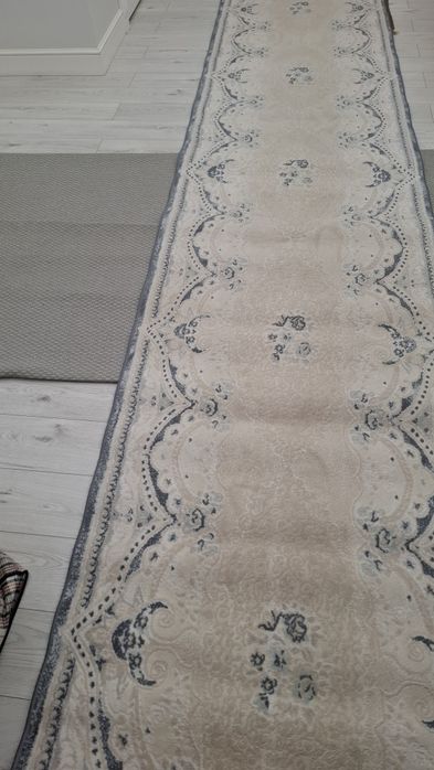 Продам ковер- дорожку. 95 см.×5 м.