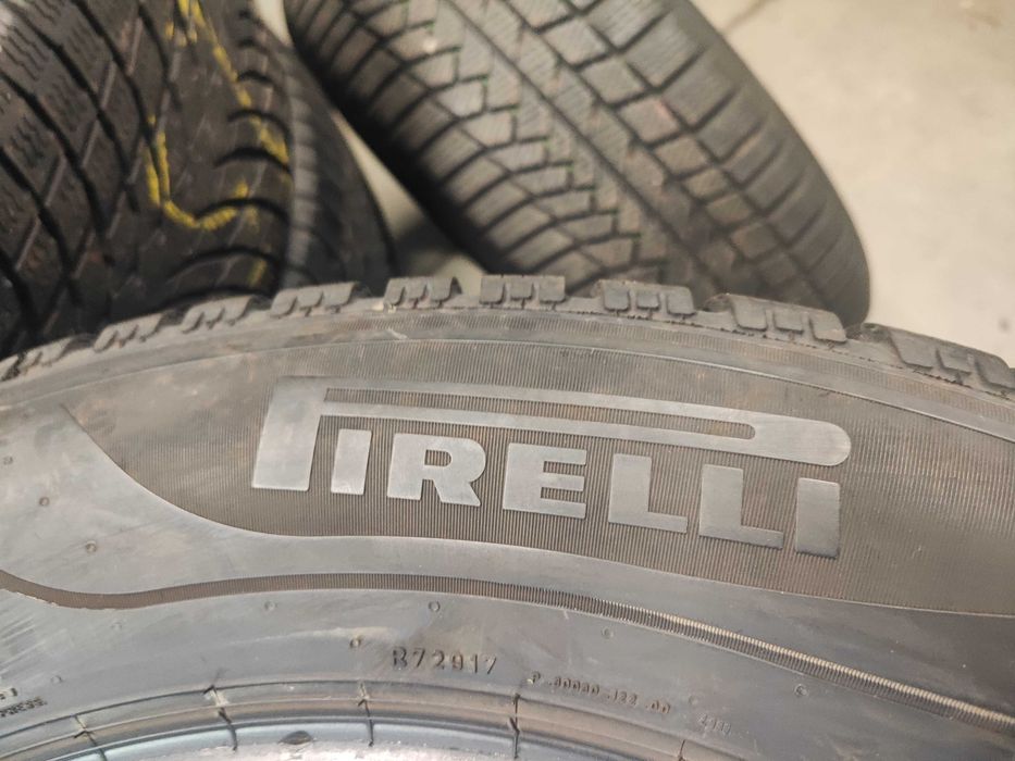 4бр. зимни гуми 235/60/18 Pirelli